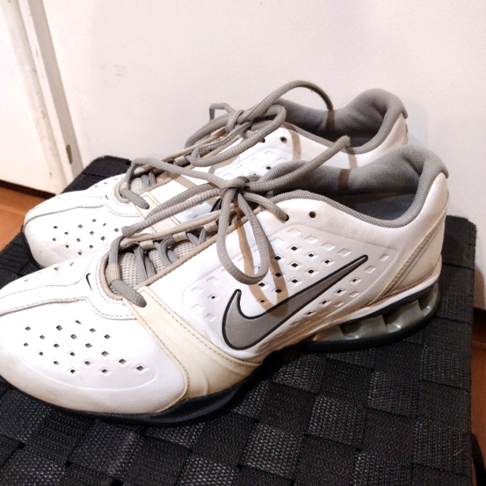 Nike Reax Rockstar Training sneaker 8.5